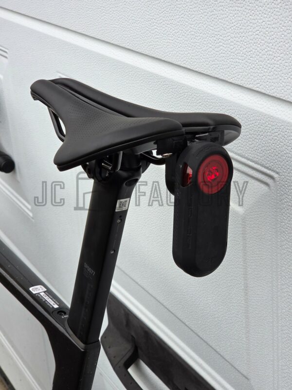 Pour Selle Bontrager / Trek : Support Radar (Garmin Varia / Bryton Gardia / Wahoo Tackr Radar / Mangene / iGPSPORT ...)