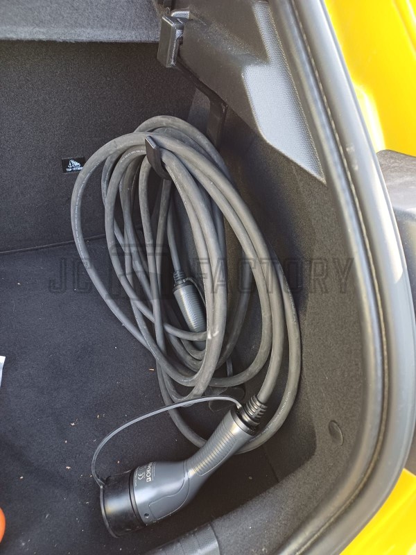 Crochet de coffre pour câble de recharge pour Peugeot E 208